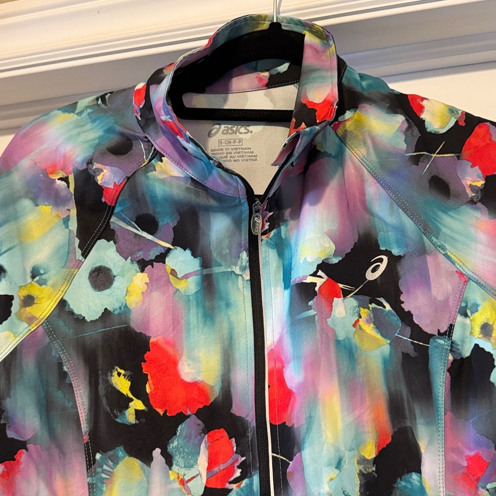 ASICS running jacket size small - Picture 2 of 6